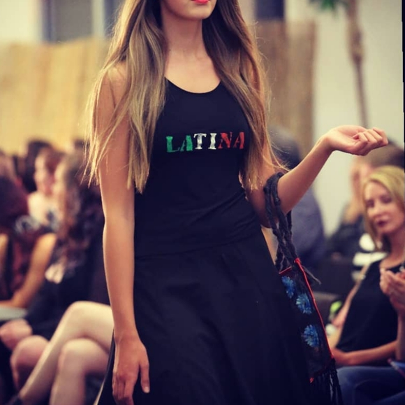 Handmade top - Picture 1 of 4